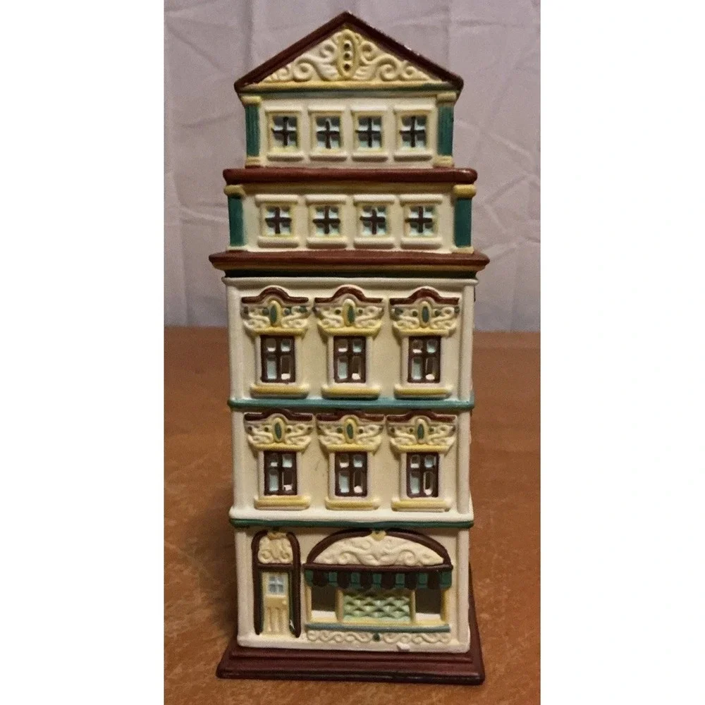 Party Lite Cafe Prague Tea Light House P8274 Candle Holder In‎ Box